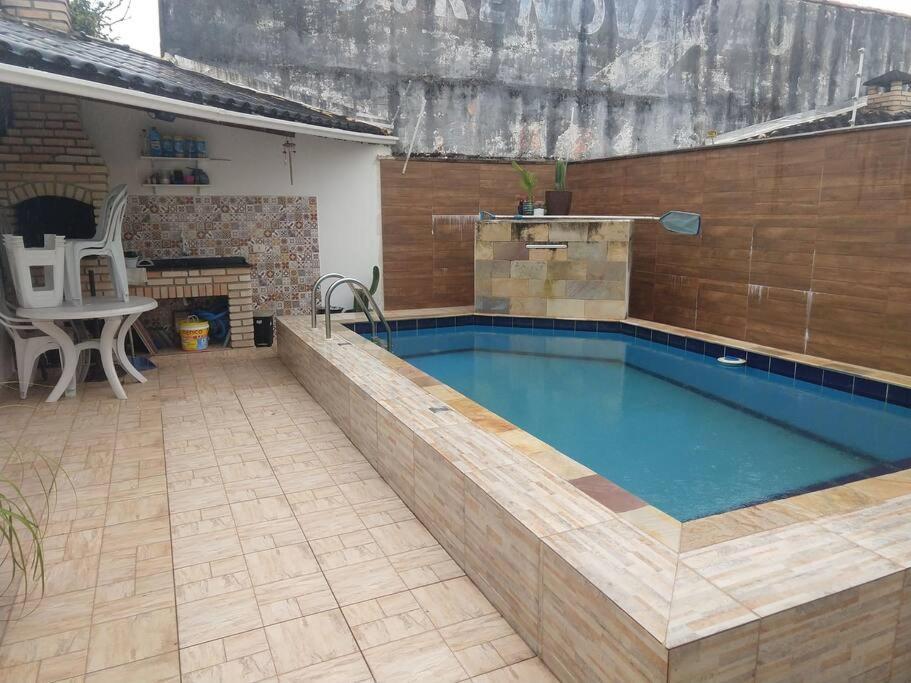 Casa Em Itanhaem Com 2 Quartos Garagem P 2 Carros, Churrasqueira, Piscina 200 M Da Praia Экстерьер фото
